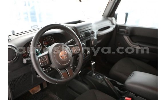 Nunua Imported Jeep Wrangler Nyeusi Gari ndani ya Import - Dubai nchini Kati Kenya Nunua Imported Jeep Wrangler Nyeusi Gari ndani ya Import - Dubai nchini Kati Kenya