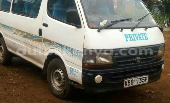 Oofamaa Toyota Shark White Makiinaa iti Nairobi keessatti Nairobi keessatti Oofamaa Toyota Shark White Makiinaa iti Nairobi keessatti Nairobi keessatti