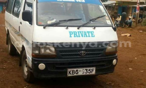 Oofamaa Toyota Shark White Makiinaa iti Nairobi keessatti Nairobi keessatti Oofamaa Toyota Shark White Makiinaa iti Nairobi keessatti Nairobi keessatti