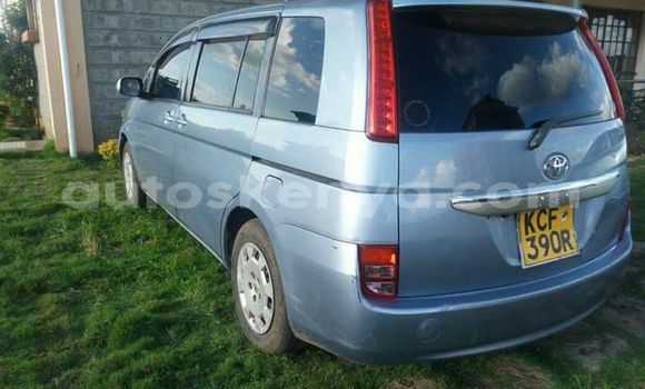 Oofamaa Toyota ISIS Blue Makiinaa iti Nairobi keessatti Nairobi keessatti Oofamaa Toyota ISIS Blue Makiinaa iti Nairobi keessatti Nairobi keessatti