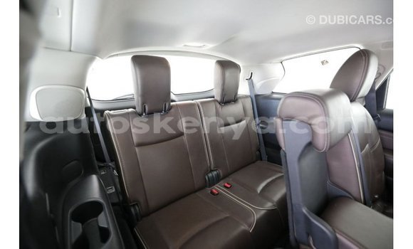 Nunua Imported Infiniti Q Nyeupe Gari ndani ya Import - Dubai nchini Kati Kenya Nunua Imported Infiniti Q Nyeupe Gari ndani ya Import - Dubai nchini Kati Kenya