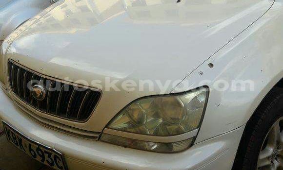 Oofamaa Toyota Harrier White Makiinaa iti Nairobi keessatti Nairobi keessatti Oofamaa Toyota Harrier White Makiinaa iti Nairobi keessatti Nairobi keessatti