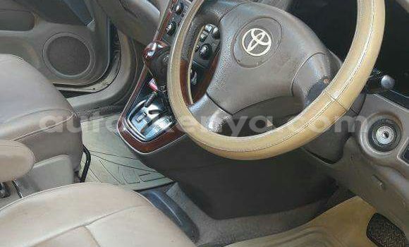 Oofamaa Toyota Harrier White Makiinaa iti Nairobi keessatti Nairobi keessatti Oofamaa Toyota Harrier White Makiinaa iti Nairobi keessatti Nairobi keessatti