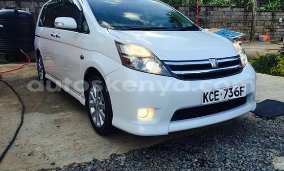 Oofamaa Toyota ISIS White Makiinaa iti Nairobi keessatti Nairobi keessatti Oofamaa Toyota ISIS White Makiinaa iti Nairobi keessatti Nairobi keessatti