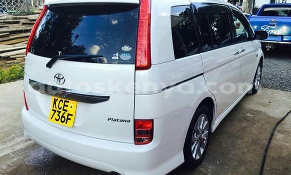 Oofamaa Toyota ISIS White Makiinaa iti Nairobi keessatti Nairobi keessatti Oofamaa Toyota ISIS White Makiinaa iti Nairobi keessatti Nairobi keessatti