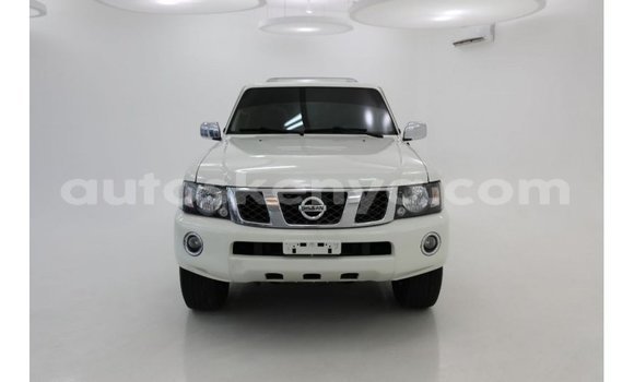 Imported Nissan Patrol White Makiinaa iti Import - Dubai keessatti Central Kenya keessatti Imported Nissan Patrol White Makiinaa iti Import - Dubai keessatti Central Kenya keessatti