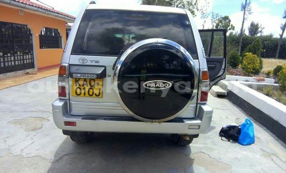 Oofamaa Toyota Land Cruiser Prado Silver Makiinaa iti Nairobi keessatti Nairobi keessatti Oofamaa Toyota Land Cruiser Prado Silver Makiinaa iti Nairobi keessatti Nairobi keessatti