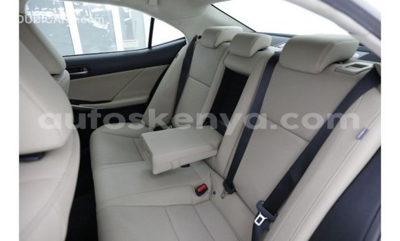 Imported Lexus IS White Makiinaa iti Import - Dubai keessatti Central Kenya keessatti Imported Lexus IS White Makiinaa iti Import - Dubai keessatti Central Kenya keessatti