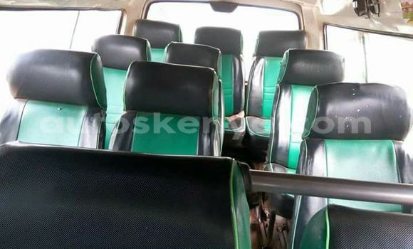 Oofamaa Nissan QD White Makiinaa iti Nairobi keessatti Nairobi keessatti Oofamaa Nissan QD White Makiinaa iti Nairobi keessatti Nairobi keessatti