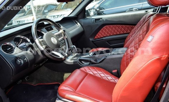 Imported Ford Mustang Black Makiinaa iti Import - Dubai keessatti Central Kenya keessatti Imported Ford Mustang Black Makiinaa iti Import - Dubai keessatti Central Kenya keessatti