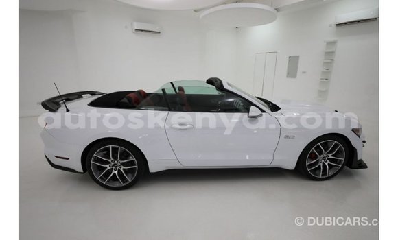Imported Ford Mustang White Makiinaa iti Import - Dubai keessatti Central Kenya keessatti Imported Ford Mustang White Makiinaa iti Import - Dubai keessatti Central Kenya keessatti