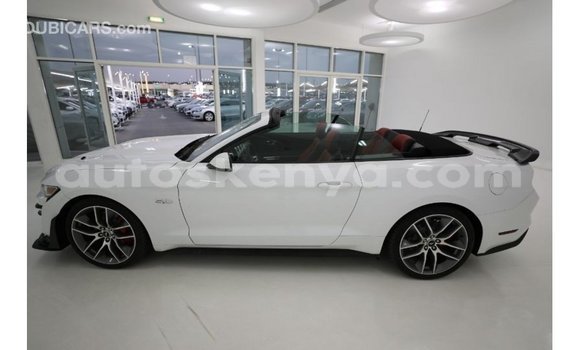 Imported Ford Mustang White Makiinaa iti Import - Dubai keessatti Central Kenya keessatti Imported Ford Mustang White Makiinaa iti Import - Dubai keessatti Central Kenya keessatti