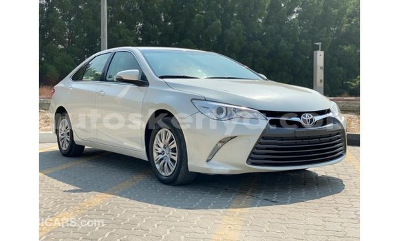 Nunua Imported Toyota Camry Nyeupe Gari ndani ya Import - Dubai nchini Kati Kenya Nunua Imported Toyota Camry Nyeupe Gari ndani ya Import - Dubai nchini Kati Kenya