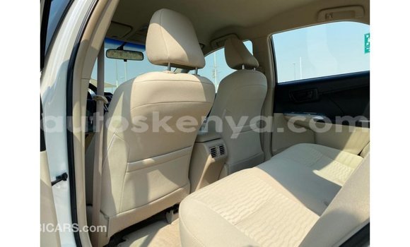 Nunua Imported Toyota Camry Nyeupe Gari ndani ya Import - Dubai nchini Kati Kenya Nunua Imported Toyota Camry Nyeupe Gari ndani ya Import - Dubai nchini Kati Kenya