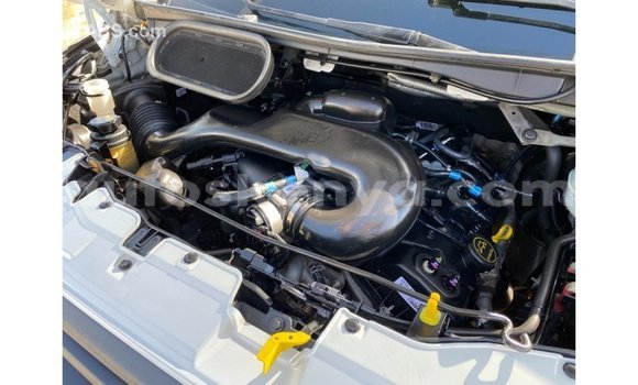 Imported Ford Club Wagon White Makiinaa iti Import - Dubai keessatti Central Kenya keessatti Imported Ford Club Wagon White Makiinaa iti Import - Dubai keessatti Central Kenya keessatti