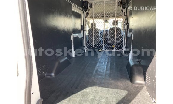 Imported Ford Club Wagon White Makiinaa iti Import - Dubai keessatti Central Kenya keessatti Imported Ford Club Wagon White Makiinaa iti Import - Dubai keessatti Central Kenya keessatti