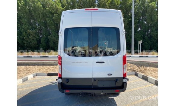 Imported Ford Club Wagon White Makiinaa iti Import - Dubai keessatti Central Kenya keessatti Imported Ford Club Wagon White Makiinaa iti Import - Dubai keessatti Central Kenya keessatti