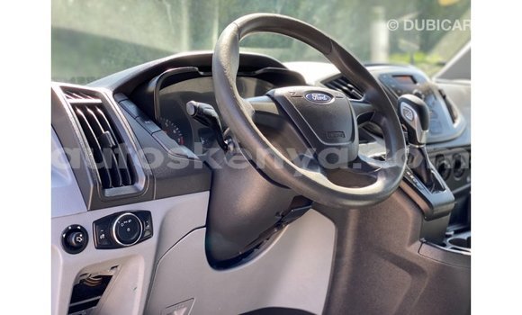 Imported Ford Club Wagon White Makiinaa iti Import - Dubai keessatti Central Kenya keessatti Imported Ford Club Wagon White Makiinaa iti Import - Dubai keessatti Central Kenya keessatti