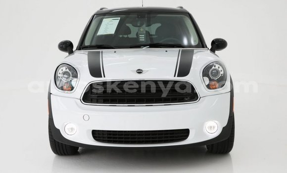 Imported Mini Cooper White Makiinaa iti Import - Dubai keessatti Central Kenya keessatti