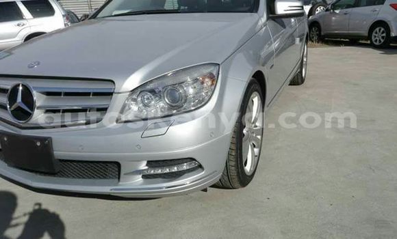 Oofamaa Mercedes‒Benz E–Class Silver Makiinaa iti Nairobi keessatti Nairobi keessatti Oofamaa Mercedes‒Benz E–Class Silver Makiinaa iti Nairobi keessatti Nairobi keessatti