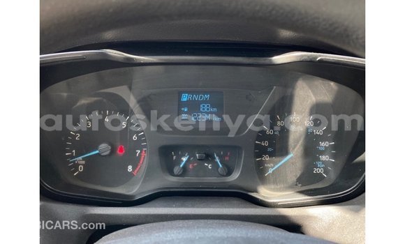 Imported Ford Club Wagon White Makiinaa iti Import - Dubai keessatti Central Kenya keessatti Imported Ford Club Wagon White Makiinaa iti Import - Dubai keessatti Central Kenya keessatti