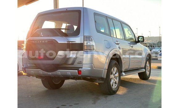 Nunua Imported Mitsubishi Pajero Nyingine Gari ndani ya Import - Dubai nchini Kati Kenya Nunua Imported Mitsubishi Pajero Nyingine Gari ndani ya Import - Dubai nchini Kati Kenya