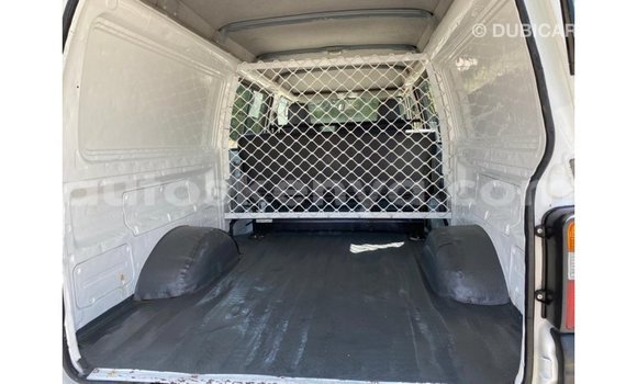 Buy Import Mitsubishi L300 White Car in Import - Dubai in Central Kenya Buy Import Mitsubishi L300 White Car in Import - Dubai in Central Kenya