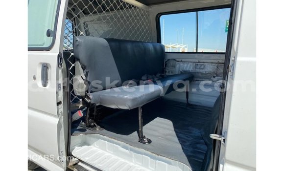 Buy Import Mitsubishi L300 White Car in Import - Dubai in Central Kenya Buy Import Mitsubishi L300 White Car in Import - Dubai in Central Kenya