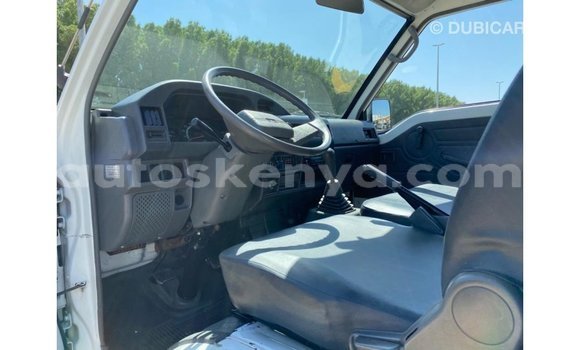 Buy Import Mitsubishi L300 White Car in Import - Dubai in Central Kenya Buy Import Mitsubishi L300 White Car in Import - Dubai in Central Kenya