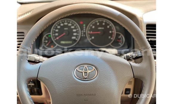 Imported Toyota Prado White Makiinaa iti Import - Dubai keessatti Central Kenya keessatti Imported Toyota Prado White Makiinaa iti Import - Dubai keessatti Central Kenya keessatti