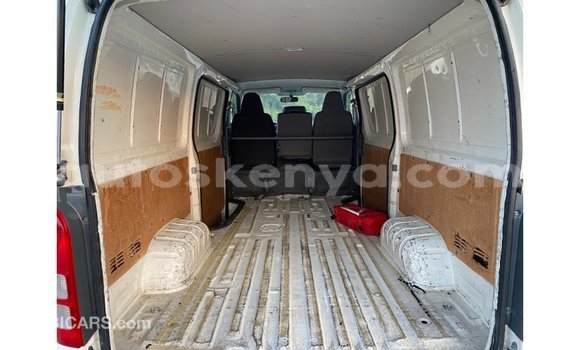 Imported Toyota Hiace White Makiinaa iti Import - Dubai keessatti Central Kenya keessatti Imported Toyota Hiace White Makiinaa iti Import - Dubai keessatti Central Kenya keessatti