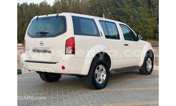 Imported Nissan Pathfinder White Makiinaa iti Import - Dubai keessatti Central Kenya keessatti Imported Nissan Pathfinder White Makiinaa iti Import - Dubai keessatti Central Kenya keessatti