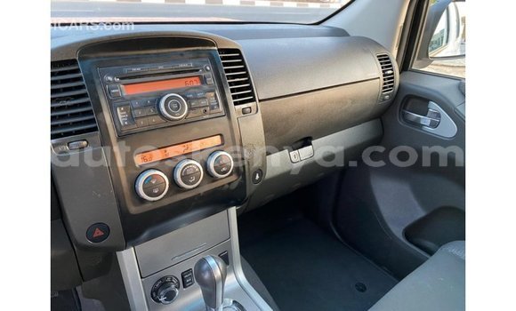 Imported Nissan Pathfinder White Makiinaa iti Import - Dubai keessatti Central Kenya keessatti Imported Nissan Pathfinder White Makiinaa iti Import - Dubai keessatti Central Kenya keessatti