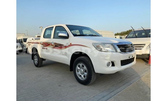 Buy Import Toyota Hilux White Car in Import - Dubai in Central Kenya Buy Import Toyota Hilux White Car in Import - Dubai in Central Kenya
