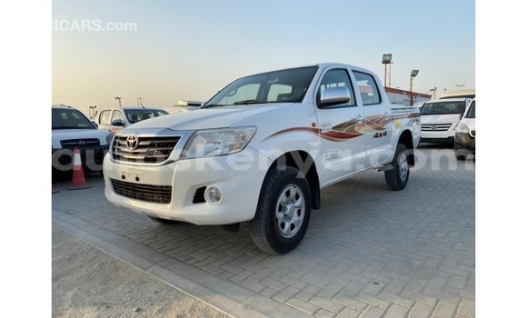 Buy Import Toyota Hilux White Car in Import - Dubai in Central Kenya Buy Import Toyota Hilux White Car in Import - Dubai in Central Kenya