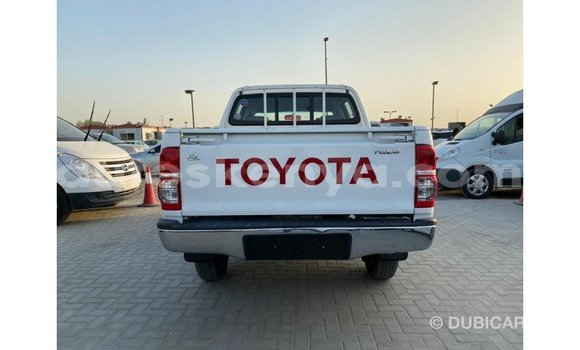 Buy Import Toyota Hilux White Car in Import - Dubai in Central Kenya Buy Import Toyota Hilux White Car in Import - Dubai in Central Kenya