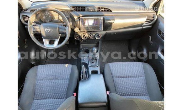 Imported Toyota Hilux White Makiinaa iti Import - Dubai keessatti Central Kenya keessatti Imported Toyota Hilux White Makiinaa iti Import - Dubai keessatti Central Kenya keessatti