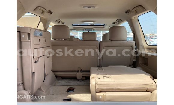 Imported Toyota Land Cruiser White Makiinaa iti Import - Dubai keessatti Central Kenya keessatti Imported Toyota Land Cruiser White Makiinaa iti Import - Dubai keessatti Central Kenya keessatti