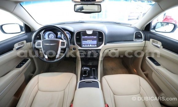 Imported Chrysler 300 White Makiinaa iti Import - Dubai keessatti Central Kenya keessatti Imported Chrysler 300 White Makiinaa iti Import - Dubai keessatti Central Kenya keessatti