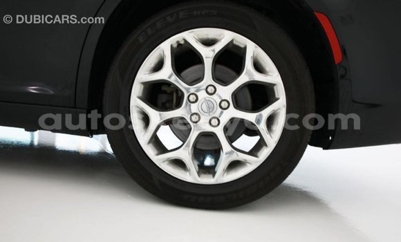 Nunua Imported Chrysler 300 Nyeusi Gari ndani ya Import - Dubai nchini Kati Kenya Nunua Imported Chrysler 300 Nyeusi Gari ndani ya Import - Dubai nchini Kati Kenya