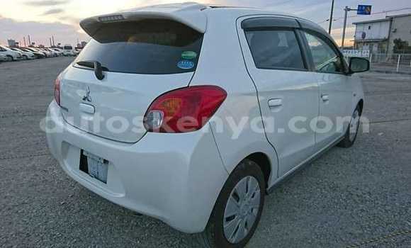Oofamaa Mitsubishi Mirage White Makiinaa iti Nairobi keessatti Nairobi keessatti Oofamaa Mitsubishi Mirage White Makiinaa iti Nairobi keessatti Nairobi keessatti