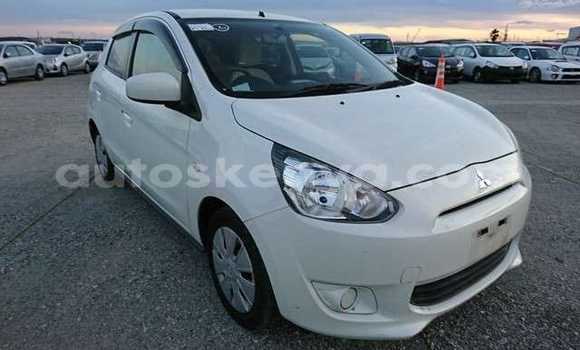 Oofamaa Mitsubishi Mirage White Makiinaa iti Nairobi keessatti Nairobi keessatti Oofamaa Mitsubishi Mirage White Makiinaa iti Nairobi keessatti Nairobi keessatti