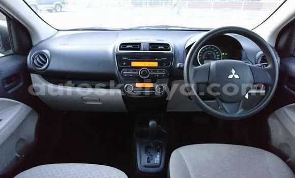 Oofamaa Mitsubishi Mirage White Makiinaa iti Nairobi keessatti Nairobi keessatti Oofamaa Mitsubishi Mirage White Makiinaa iti Nairobi keessatti Nairobi keessatti