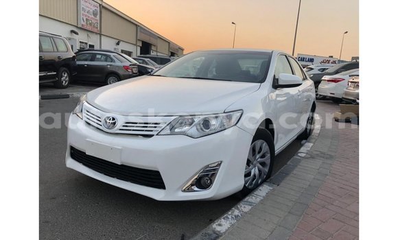 Nunua Imported Toyota Camry Nyeupe Gari ndani ya Import - Dubai nchini Kati Kenya Nunua Imported Toyota Camry Nyeupe Gari ndani ya Import - Dubai nchini Kati Kenya