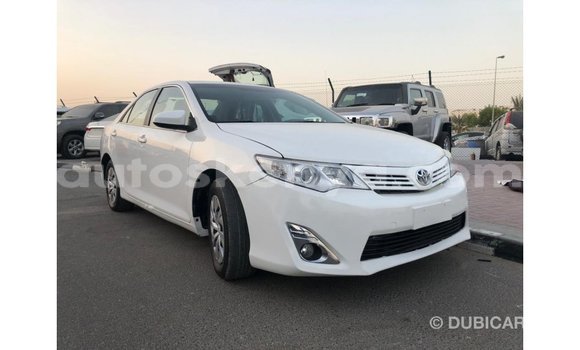 Nunua Imported Toyota Camry Nyeupe Gari ndani ya Import - Dubai nchini Kati Kenya Nunua Imported Toyota Camry Nyeupe Gari ndani ya Import - Dubai nchini Kati Kenya