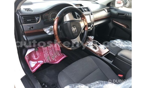 Nunua Imported Toyota Camry Nyeupe Gari ndani ya Import - Dubai nchini Kati Kenya Nunua Imported Toyota Camry Nyeupe Gari ndani ya Import - Dubai nchini Kati Kenya