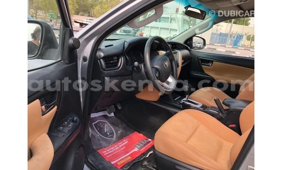 Nunua Imported Toyota Fortuner Nyingine Gari ndani ya Import - Dubai nchini Kati Kenya Nunua Imported Toyota Fortuner Nyingine Gari ndani ya Import - Dubai nchini Kati Kenya