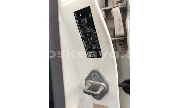 Buy Import Toyota Land Cruiser White Car in Import - Dubai in Central Kenya Buy Import Toyota Land Cruiser White Car in Import - Dubai in Central Kenya