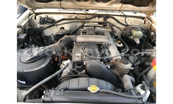 Buy Import Toyota Land Cruiser White Car in Import - Dubai in Central Kenya Buy Import Toyota Land Cruiser White Car in Import - Dubai in Central Kenya
