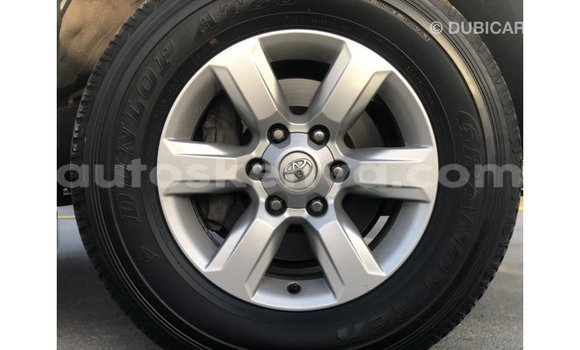 Imported Toyota Prado White Makiinaa iti Import - Dubai keessatti Central Kenya keessatti Imported Toyota Prado White Makiinaa iti Import - Dubai keessatti Central Kenya keessatti